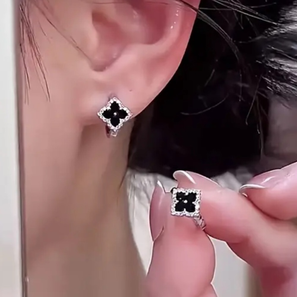Timeless Durable Rhinestone-Encrusted Four-Leaf Clover Earrings for